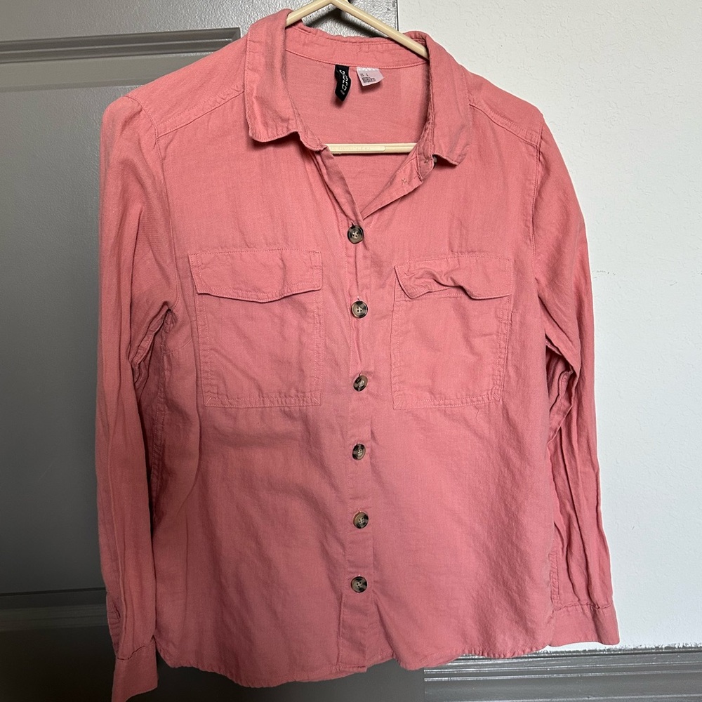 Botton down lightweight blouse